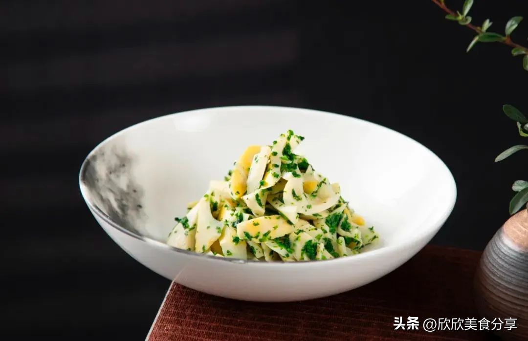 缙云中维香溢大酒店服务员,缙云香溢大酒店附近美食