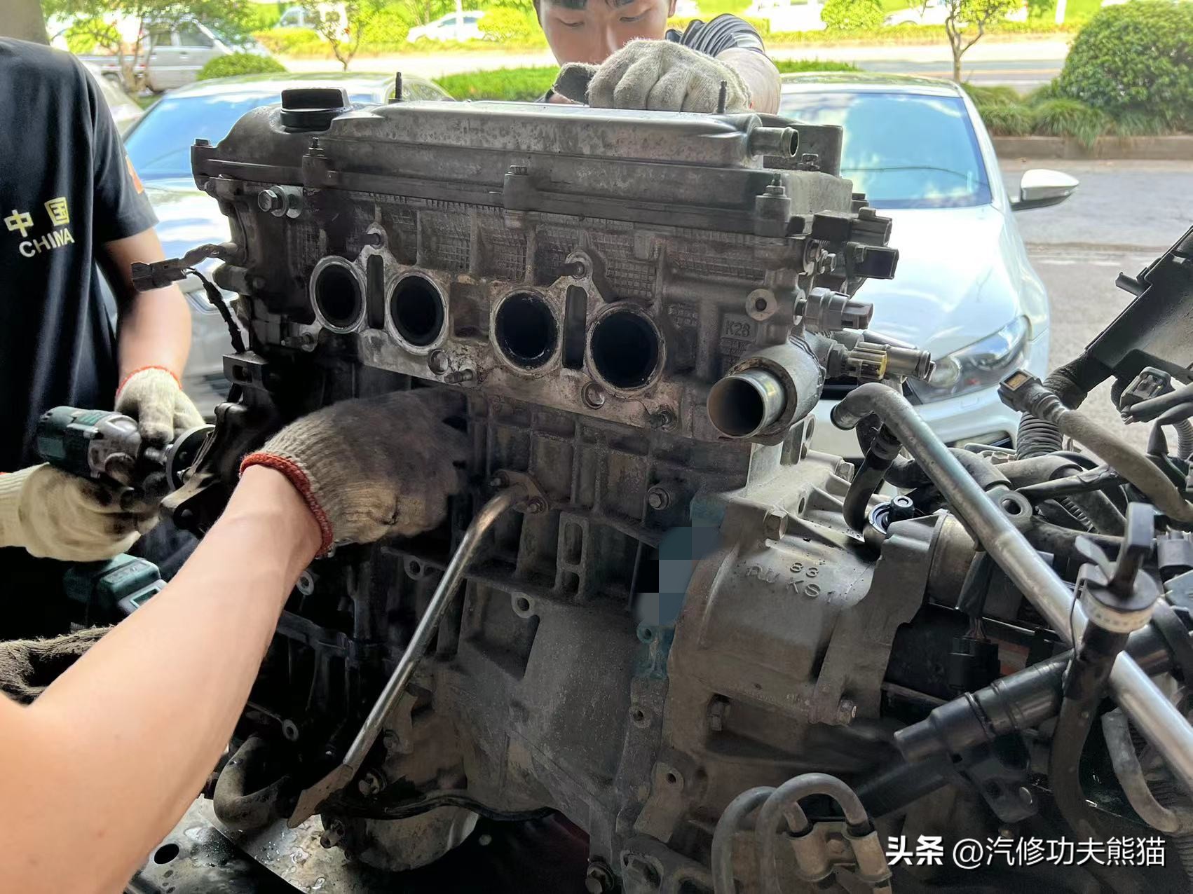 一车传三代丰田越野,六代半丰田凯美瑞烧机油