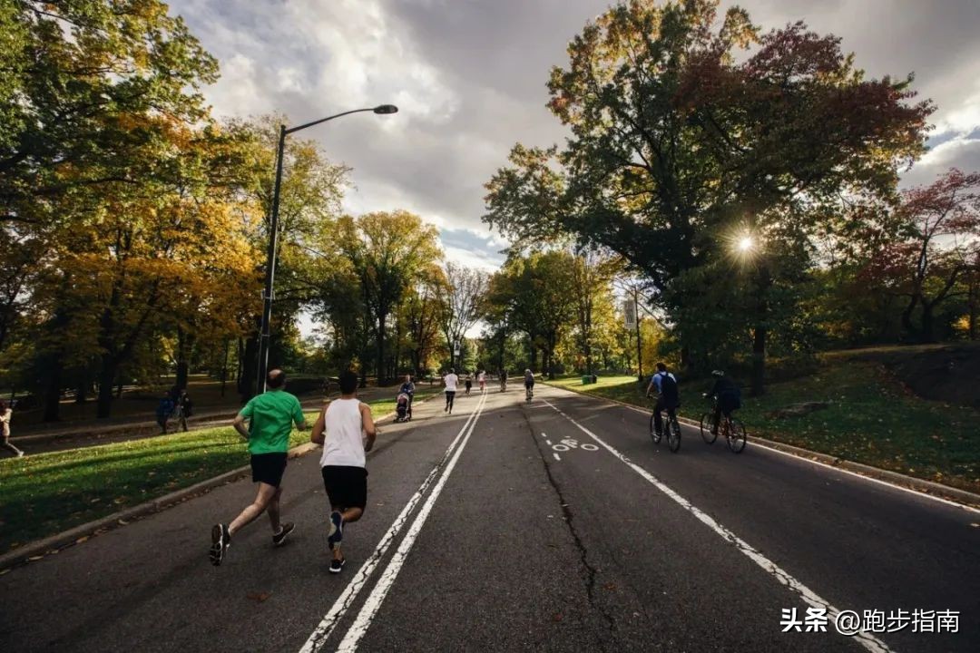新手健身为什么不建议跑步,健身教练跑步
