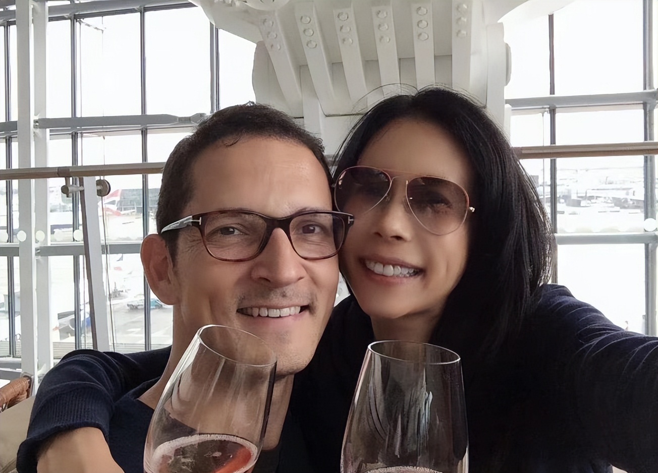 回应穿辱华品牌服装,穿辱华品牌会挨打吗