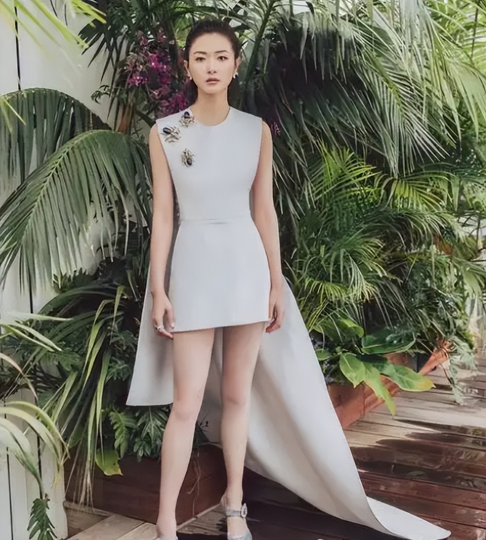 万茜直播女儿背诗视频,万茜女儿背古诗