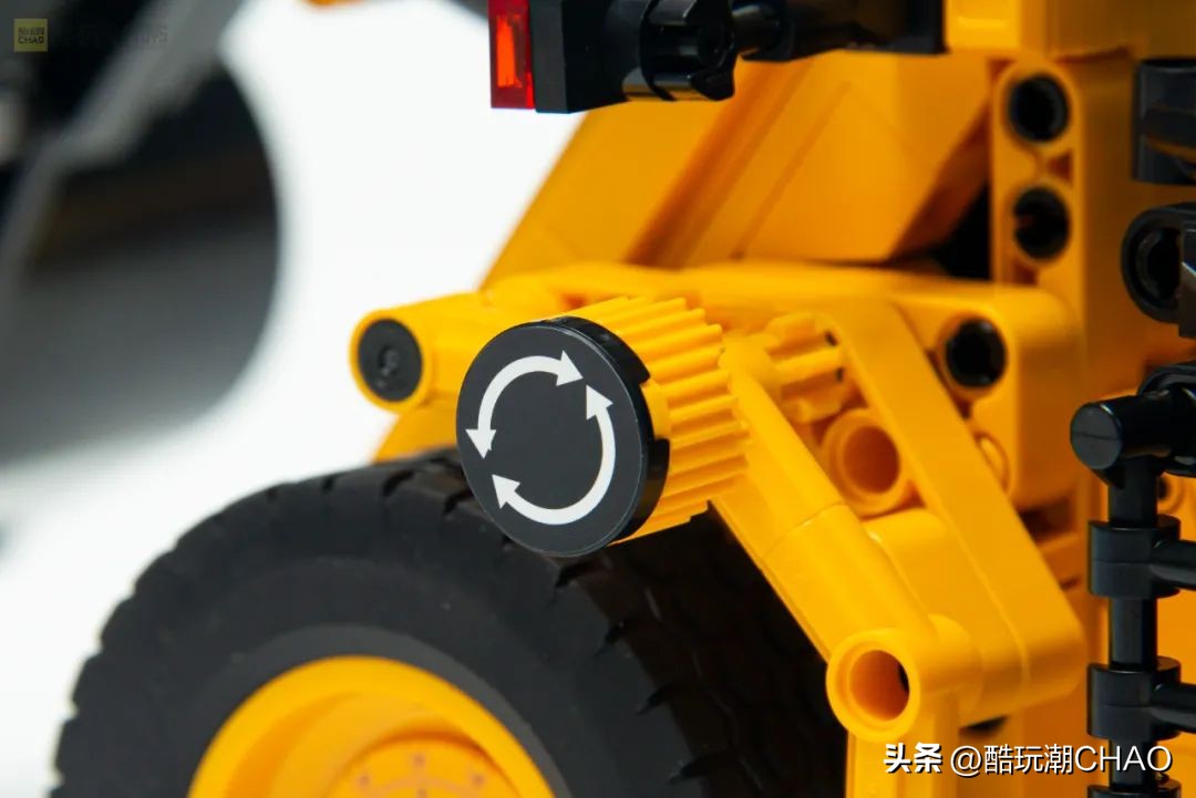 森宝积木三一重工系列拼搭视频,森宝积木三一重工吊车拼装视频