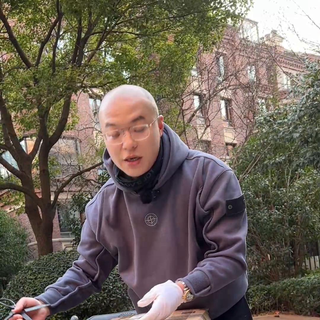 momo的回收日常—老粉丝开箱视频veneta