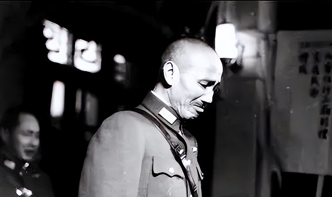 新中国为什么“亲苏反美”？