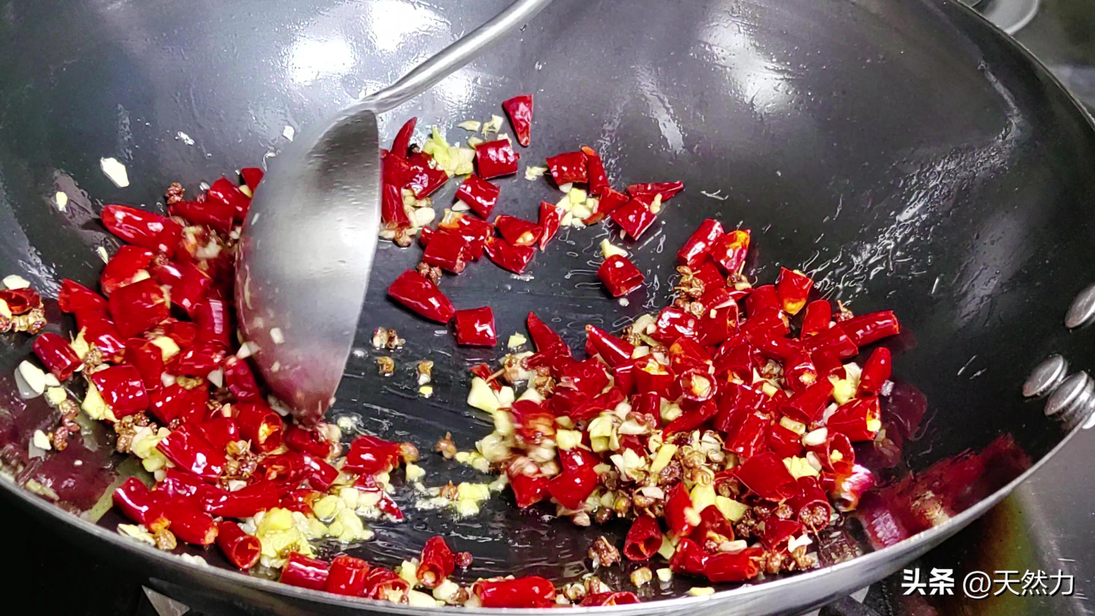 外焦里嫩辣子鸡,冬日辣子鸡做法