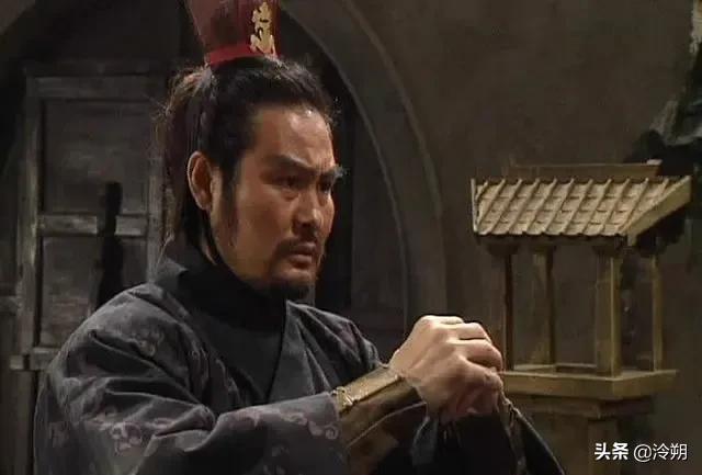 曹魏大将夏侯惇的武艺,曹操评价夏侯惇与张辽武艺