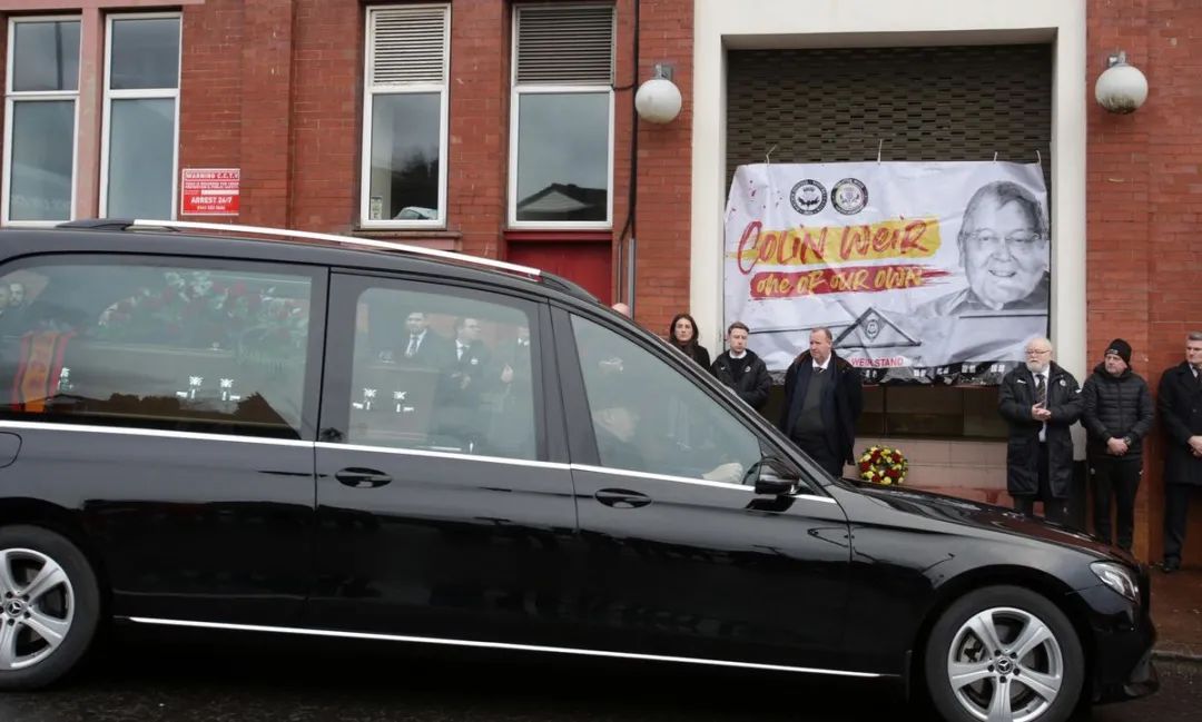 男子10万买一注彩票中八亿后续,男子彩票中3600万第2天淡定上班