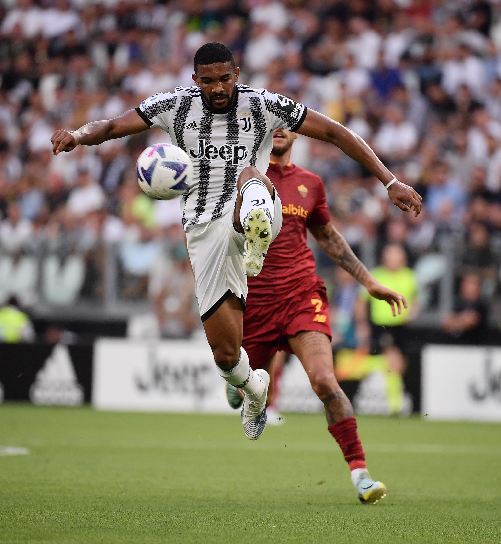 尤文有意3000万欧出售麦肯尼,尤文出售弗拉霍维奇