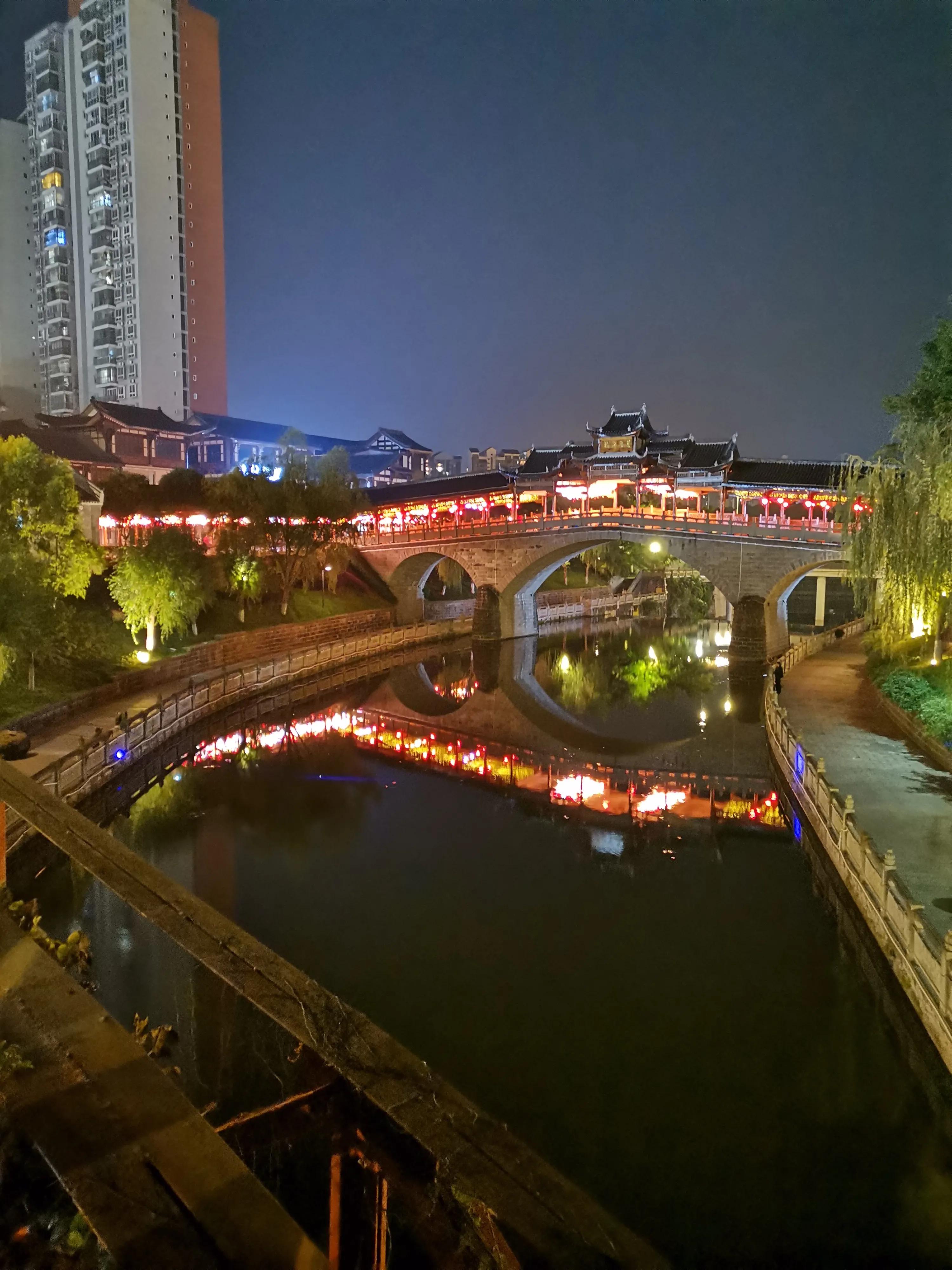 一座幽静舒适的小城镇——荣昌