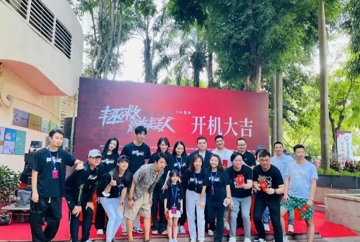 多位明星为高考加油：肖战唱歌，谭松韵送字，迪丽热巴最有寓意