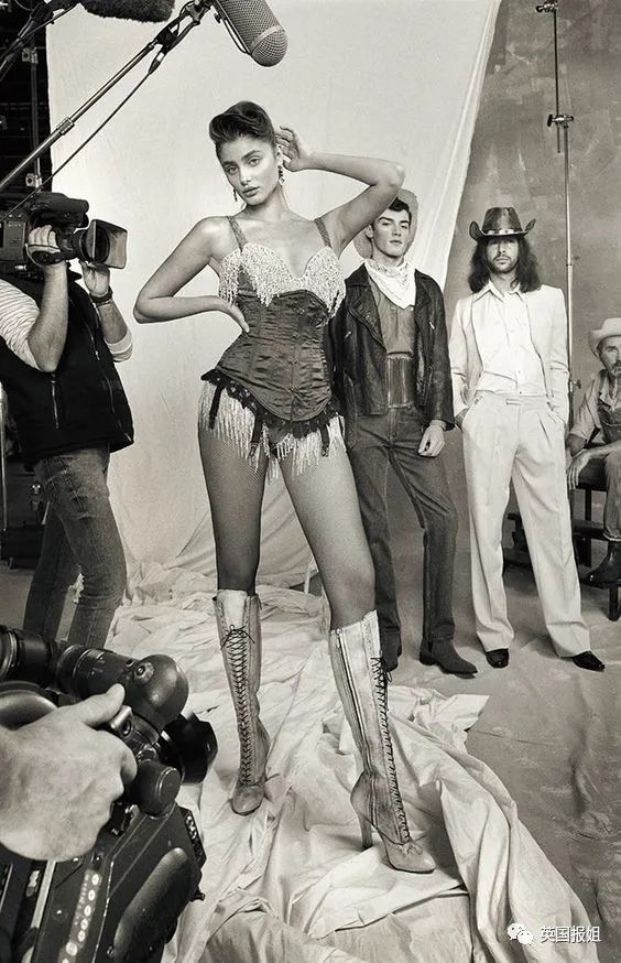 维密超模笑容甜美,维密甜美超模与英国贵公子结婚