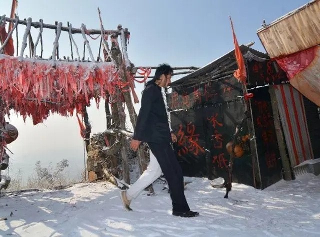 那个相信龙真实存在,离家出走上山寻龙17年的道长,现状如何?