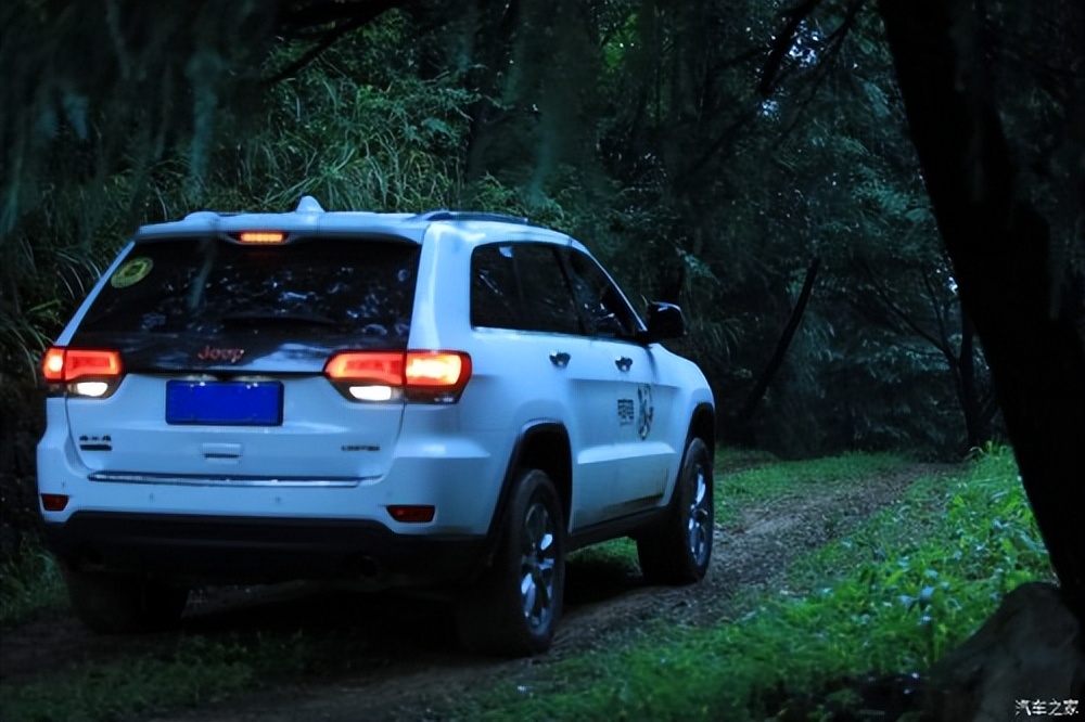 偷得浮生半日闲清茶淡盏两相欢,偷得浮生半日闲小杯浅酌思年华