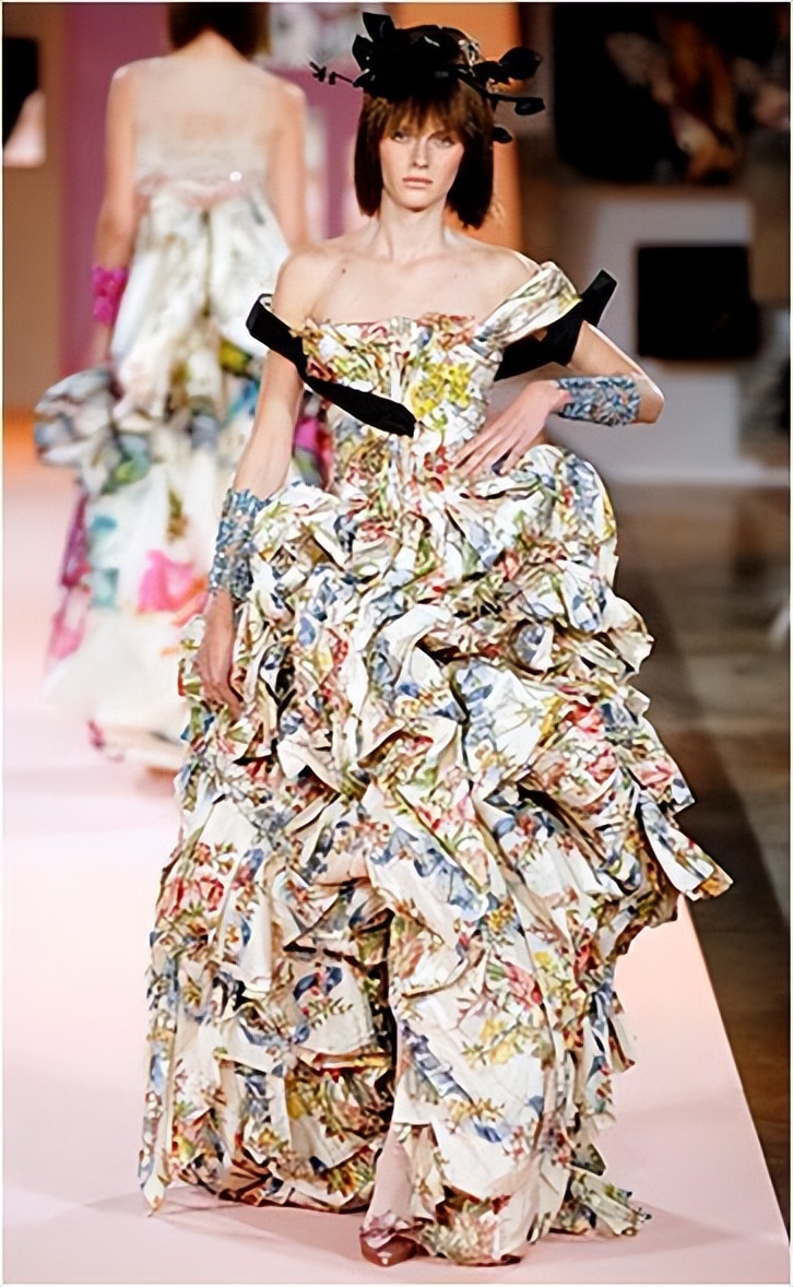 服装立体裁剪设计缩褶,服装设计立体裁剪与缝制视频教程