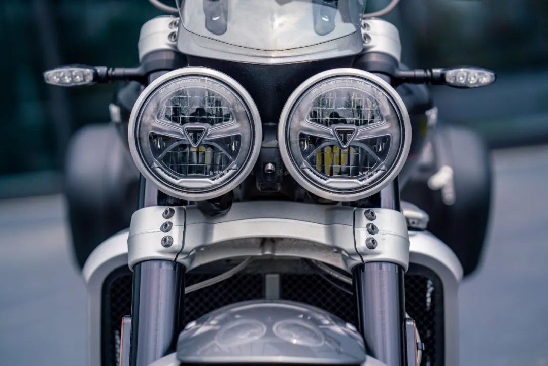 凯旋火箭3优缺点,火箭凯旋3新款试驾