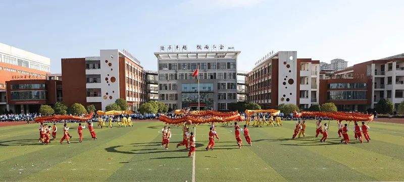 市第八中学：以体育人，让每个生命熠熠生辉