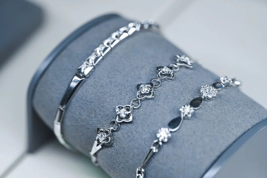 倾心老凤祥首饰,老凤祥寻觅系列首饰