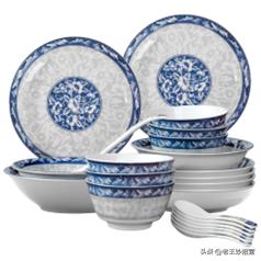 头发太少不建议留太长容易掉发,如何防止掉发让头发更浓密有光泽