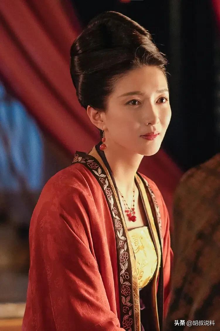 王传君说江疏影平庸解释,江疏影和王传君的关系