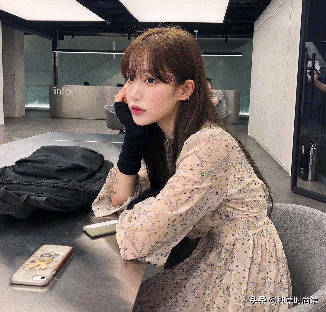 八字刘海怎么打理才不会显头秃,12岁圆脸头秃长发适合剪什么刘海