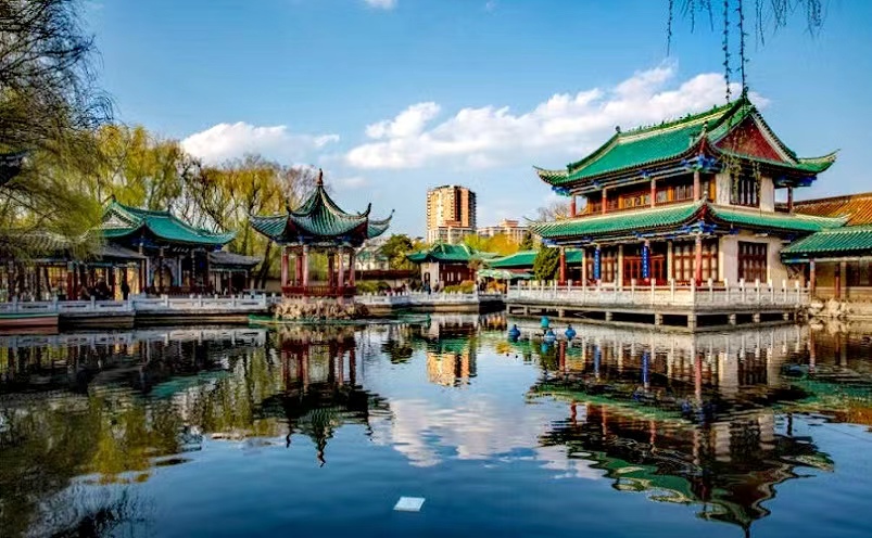 昆明旅游必去十大景点有哪些,昆明市区必玩旅游景点排名前十