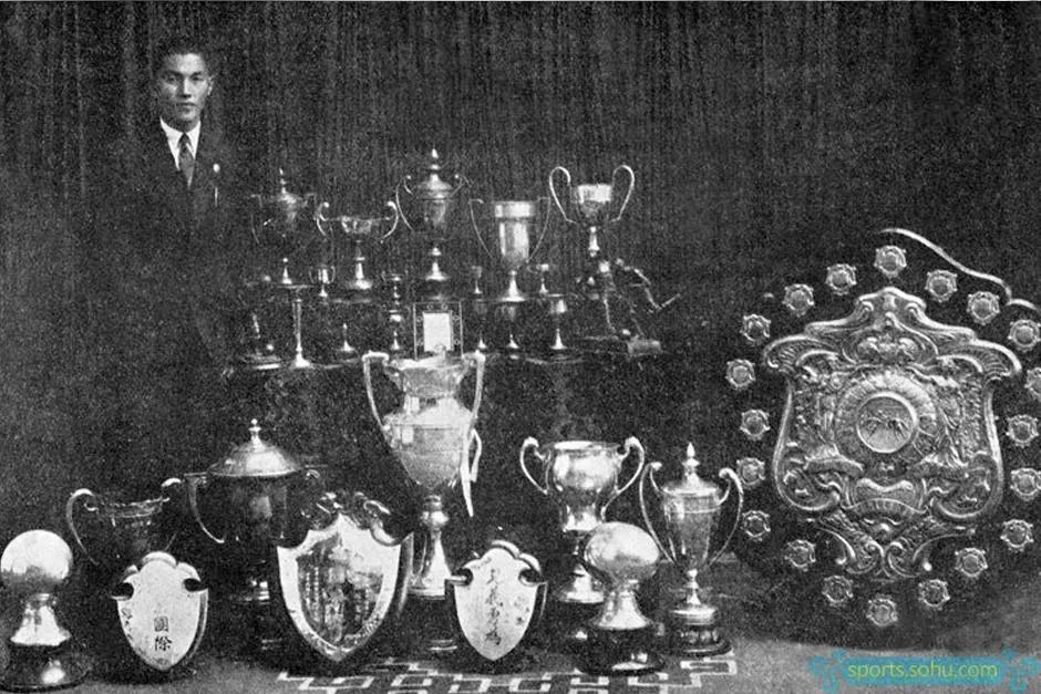 中国足球辉煌的年代图片,中国足球辉煌时期的球星