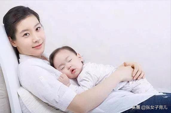 两个多月的宝宝闹腾的让人崩溃,两个月的宝宝不乖总闹腾