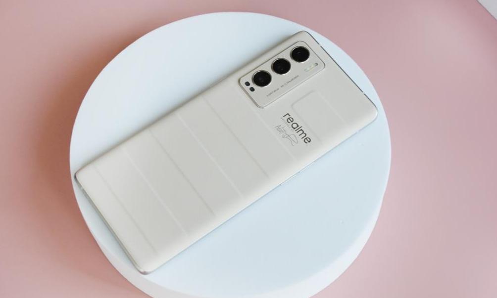 目前最值得买手机是哪一款,2022年买手机可以考虑这4款