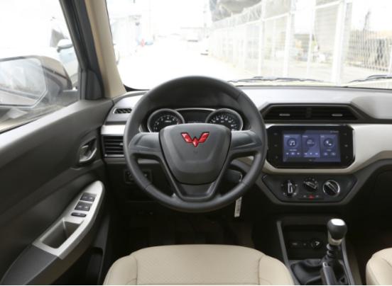 2021款五菱宏光s买哪个配置最划算,五菱宏光s1和五菱宏光s配置对比