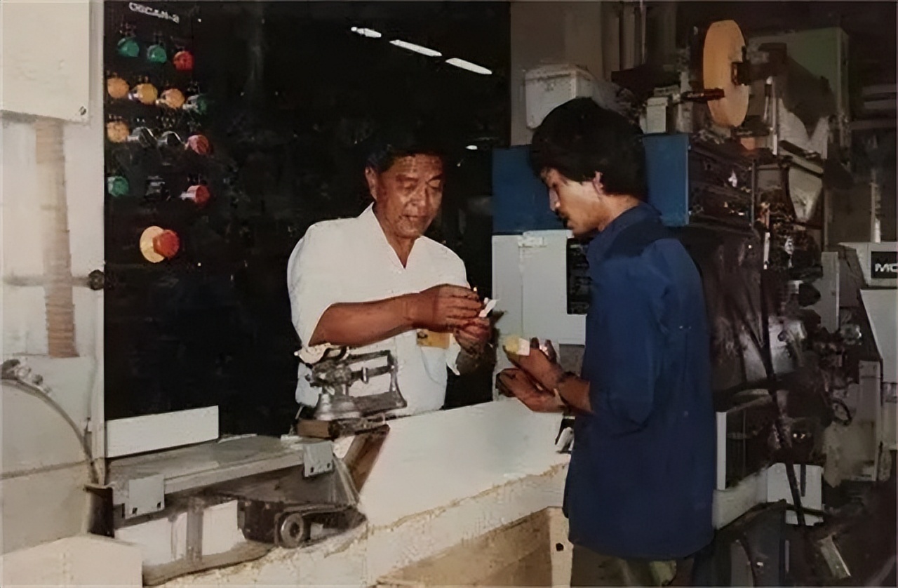 90年代玉溪烟六十元一包,90年代的红塔山烟盒