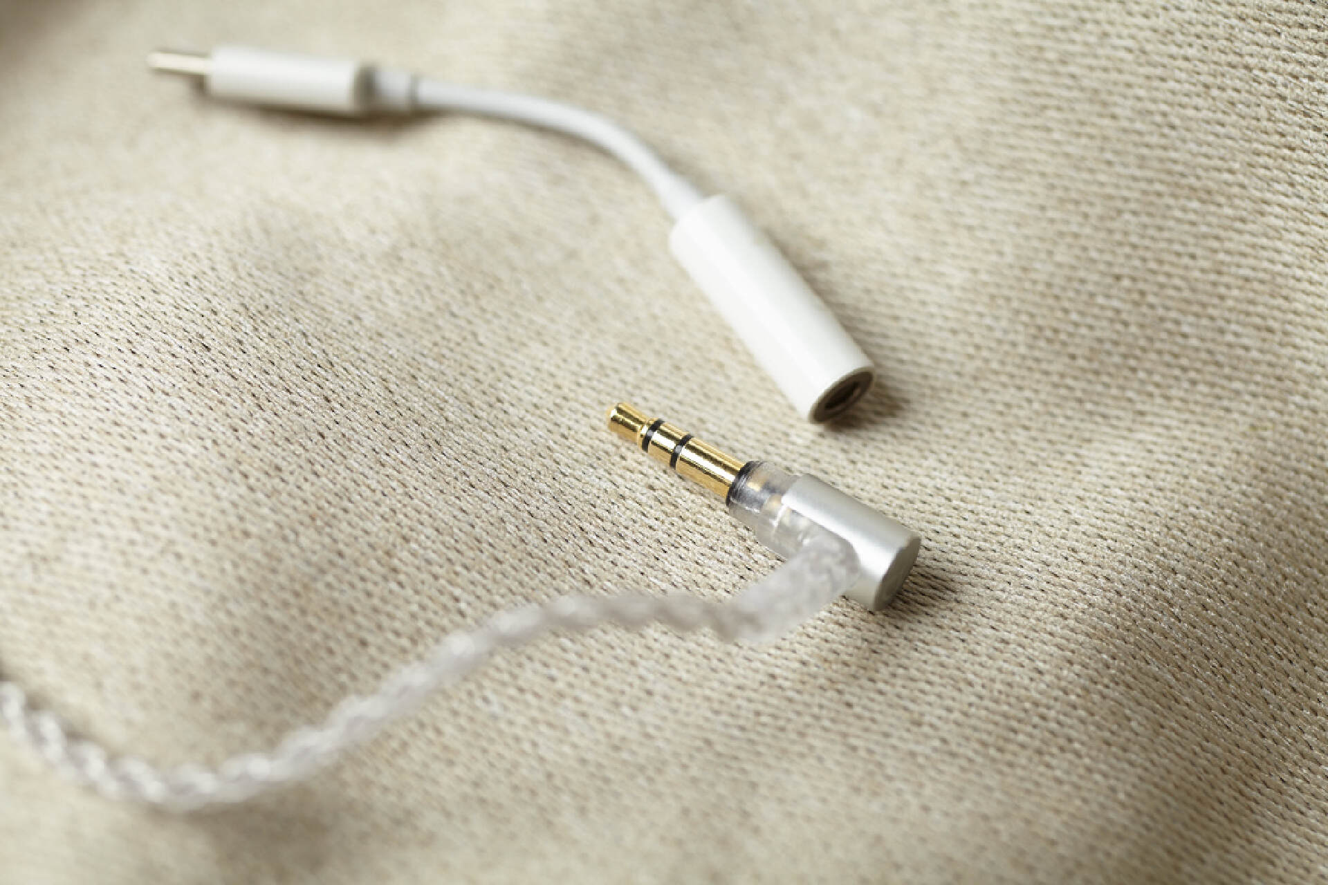 trn玄武入耳式有线耳机测评,trnst1圈铁耳机评测