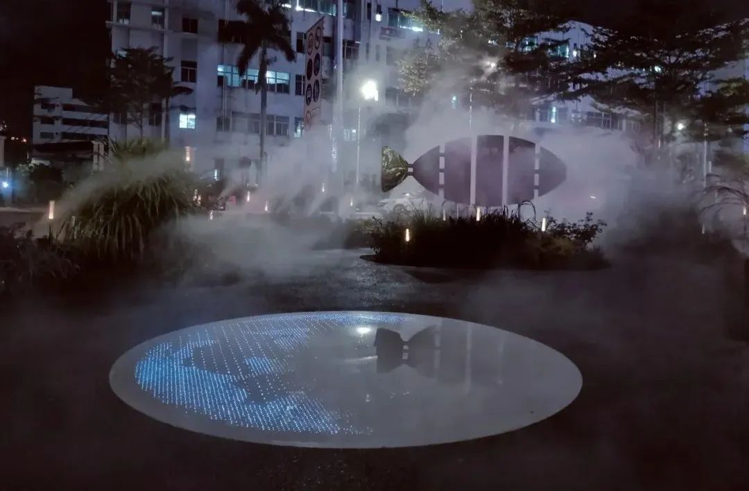 2个北大学霸，在房价10万一平的深圳市中心，造了80座花园