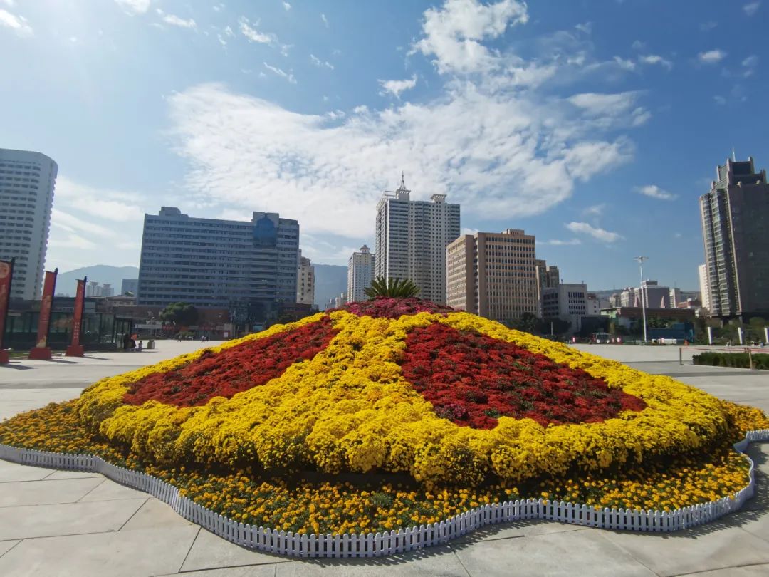 兰州东方红广场最新状况,兰州东方红广场改建前的照片