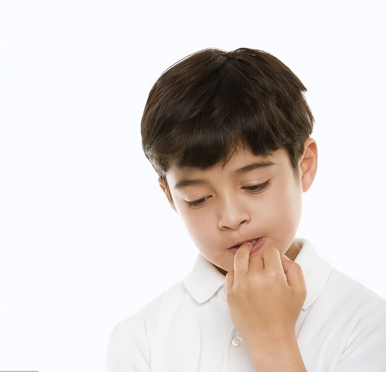 “邋遢鬼，吃鼻屎”，孩子的“怪癖”背后，藏着三个原因