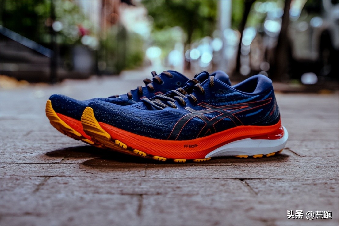 亚瑟士跑鞋推荐前十名性价比高,亚瑟士2022新款