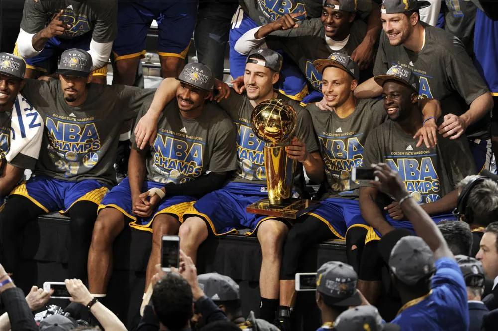 库里nba一年赚多少钱,库里NBA生涯薪资