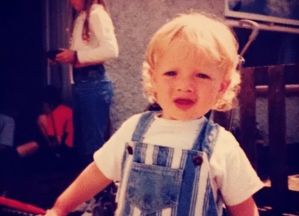 足坛球员童年照,足坛球星萌娃照