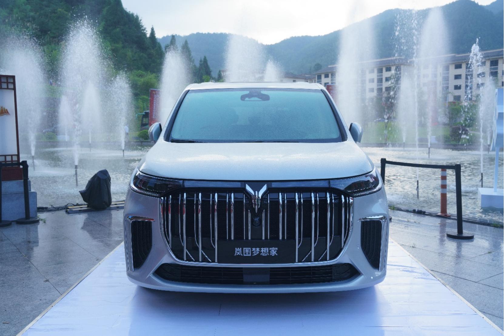 沉浸式体验岚图梦想家,岚图梦想家试驾视频