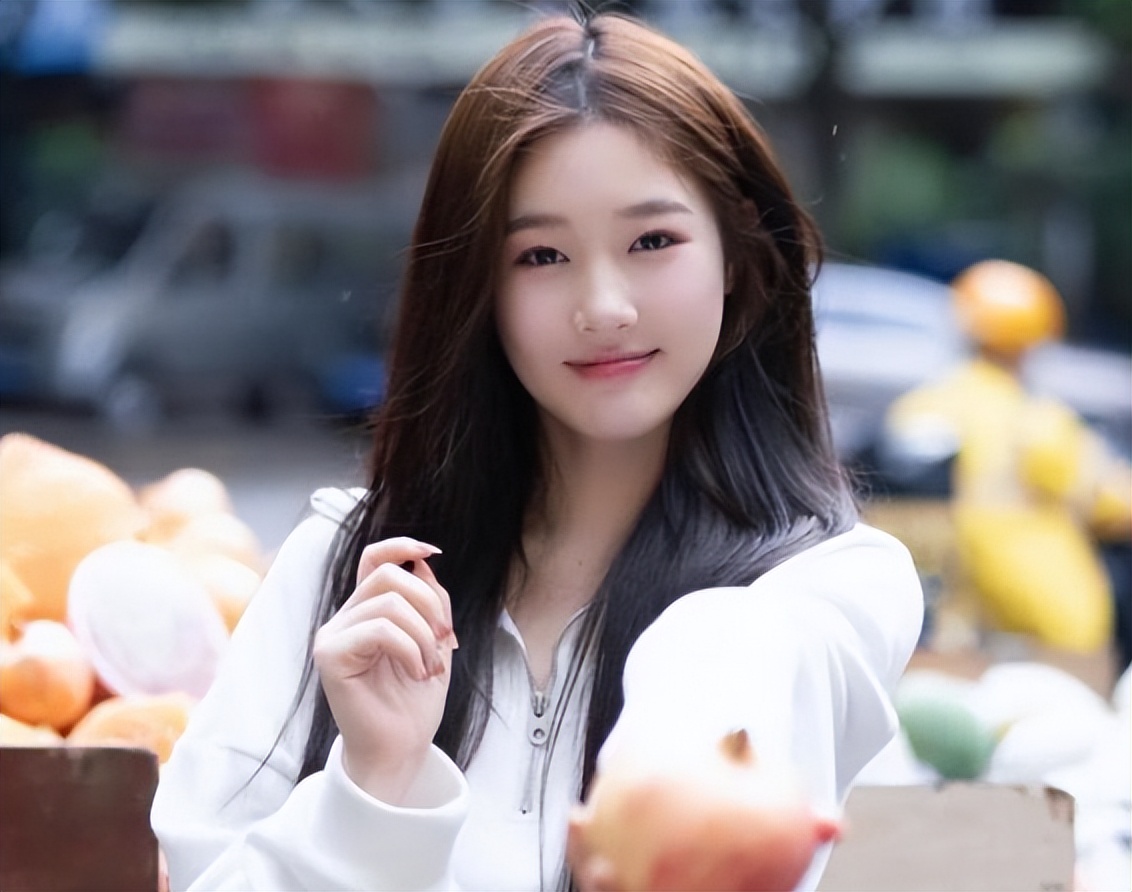 40多岁外阴长了白毛是衰老了吗,40岁外阴有白毛能用什么药治好吗