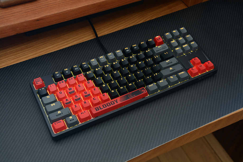 花一把的钱体验三把的手感，血手幽灵T87LT变速光轴机械键盘开箱