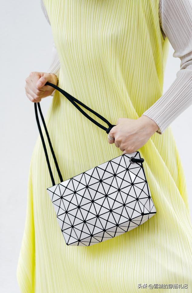 三宅一生流苏裙秋冬搭配,三宅一生蓝色半截裙