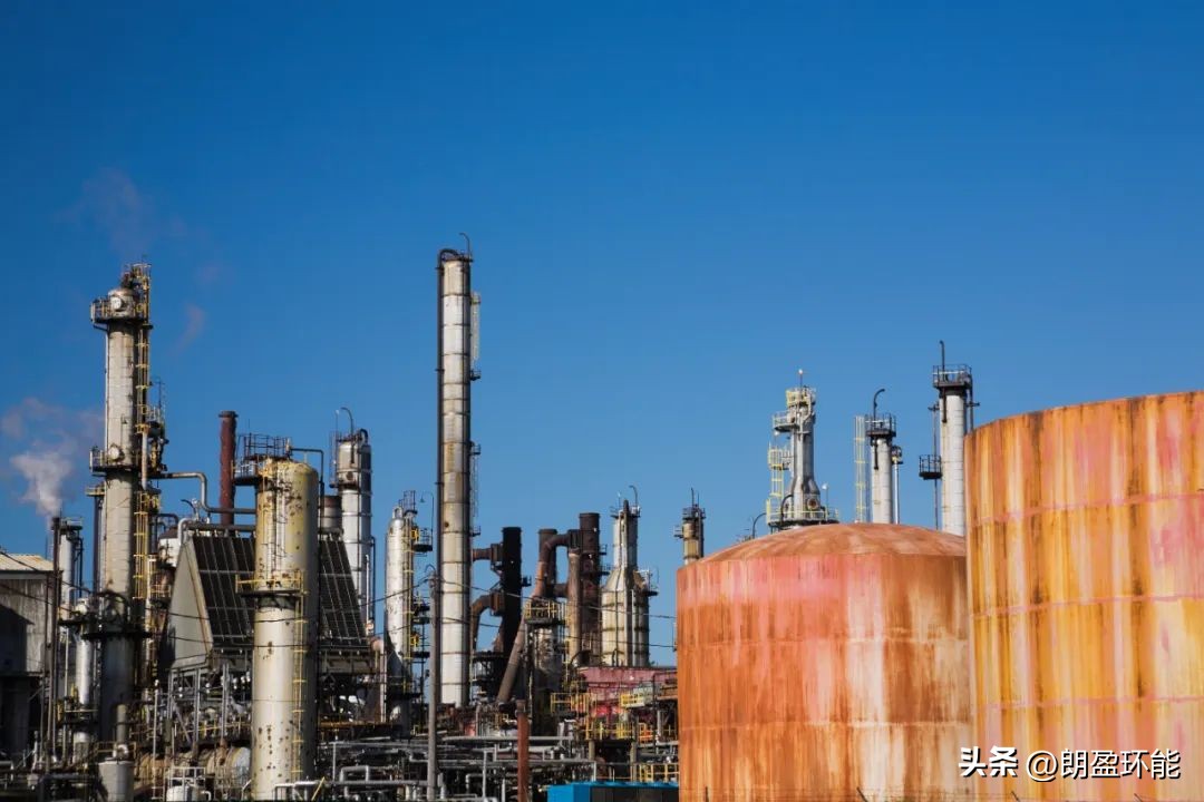 石化行业的vocs废气排放特点,vocs在石油化工领域怎么治理