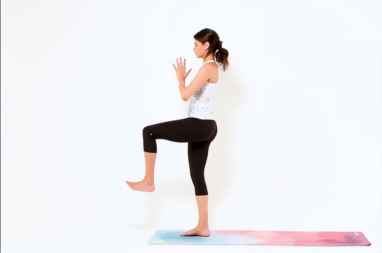 走路像鸭子臀中肌问题,走路左右摇摆像鸭子一样