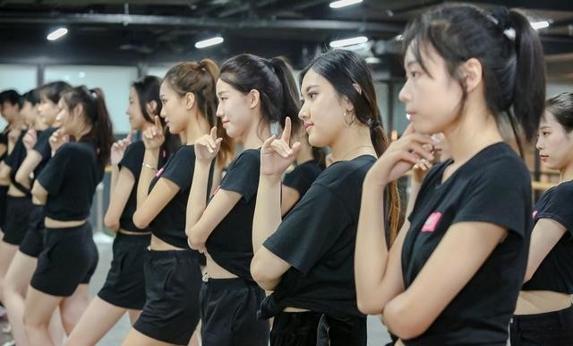 超模吕燕的人生经历,吕燕超模现状