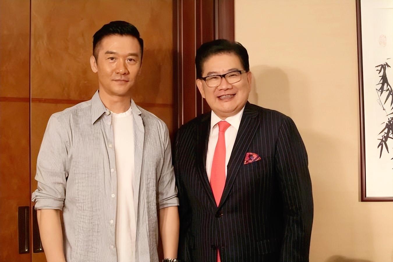 黄志忠和何音离婚后悔吗,黄志忠与何音走进了婚姻