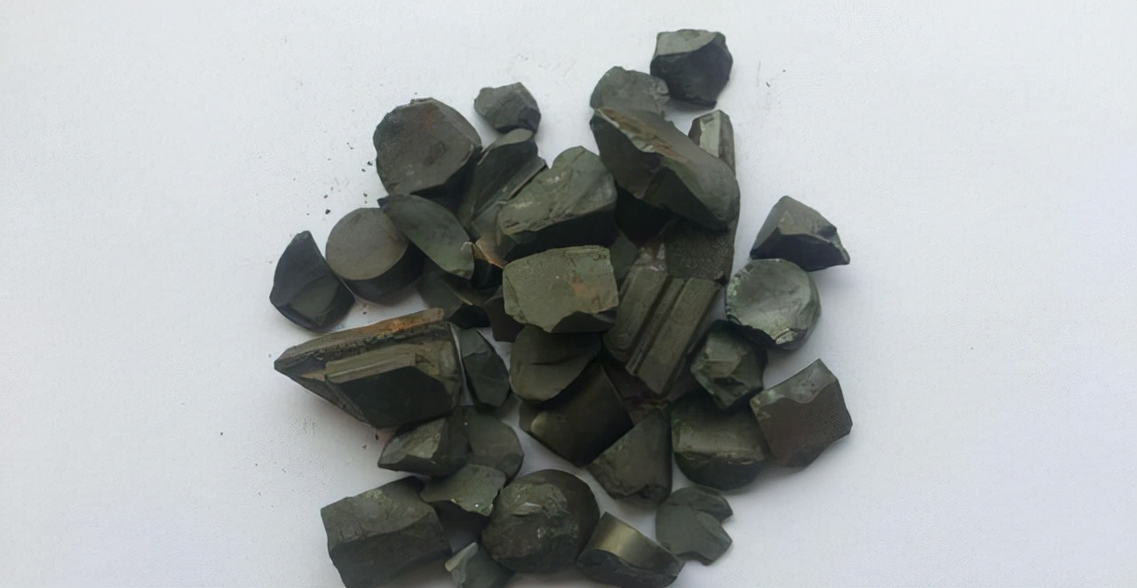 把人放进强磁场中会怎样?科学家用青蛙做实验,得到一只反重力蛙