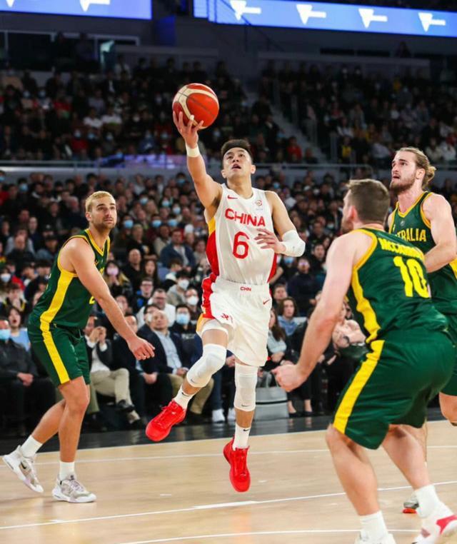 郭艾伦潘玮柏关系,郭艾伦颁奖典礼潘玮柏