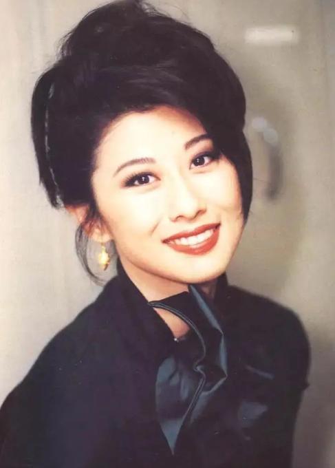 叶倩文与林子祥分别出生何年,叶倩文靠林子祥才出名吗