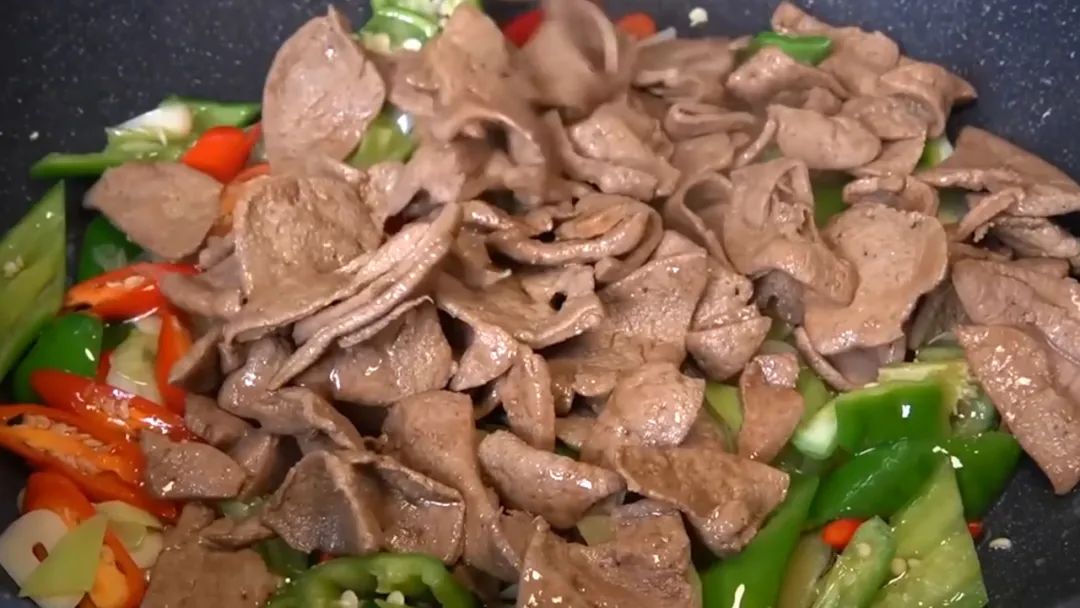 铁被称为造血元素！中老年：多吃这3种高铁菜，腿脚有劲气色好