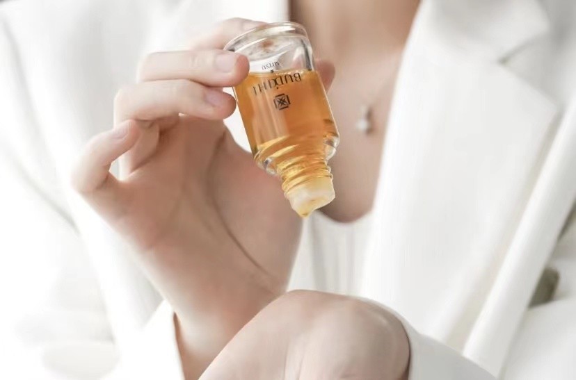 润肤油适合什么皮肤使用呢,皮肤干燥用什么润肤油最好